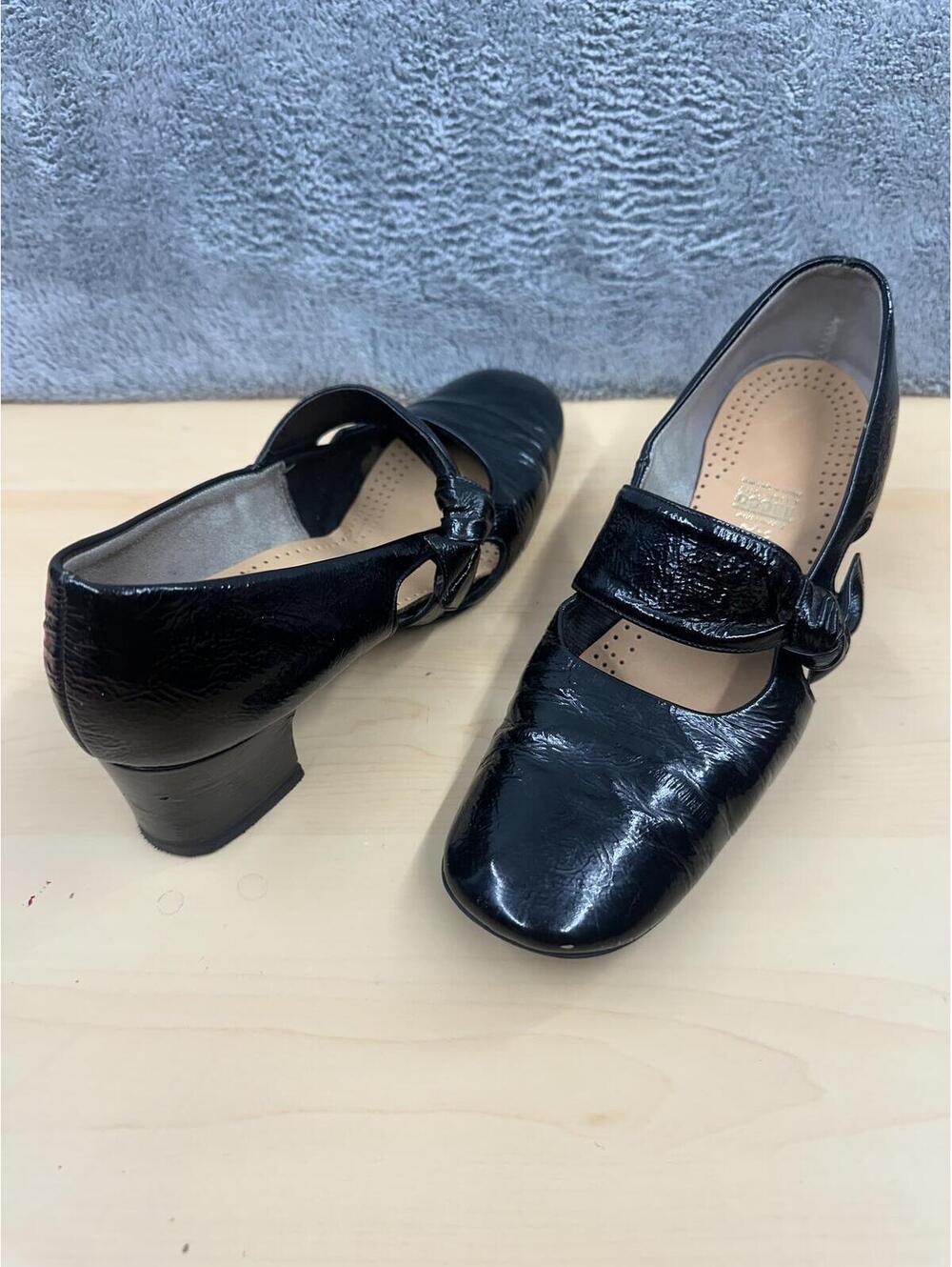 Classic Black Mary Jane Heels